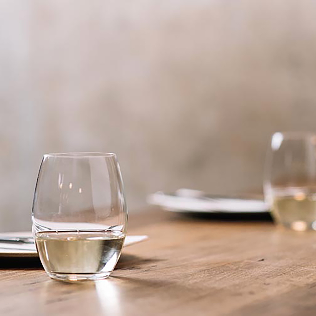 PLUMM Stemless White+ (4 Pack)